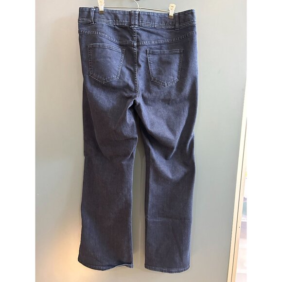 Pre-loved 14R Lane Bryant High Rise T3 Flare, Dark Denim - Picture 2 of 3